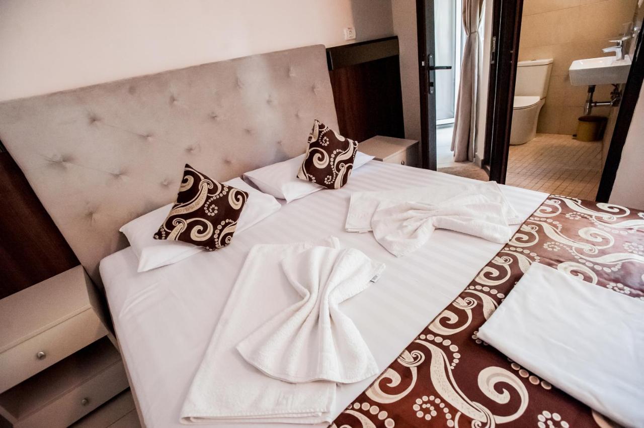 Jijo'S Hotel Mamaia Eksteriør billede