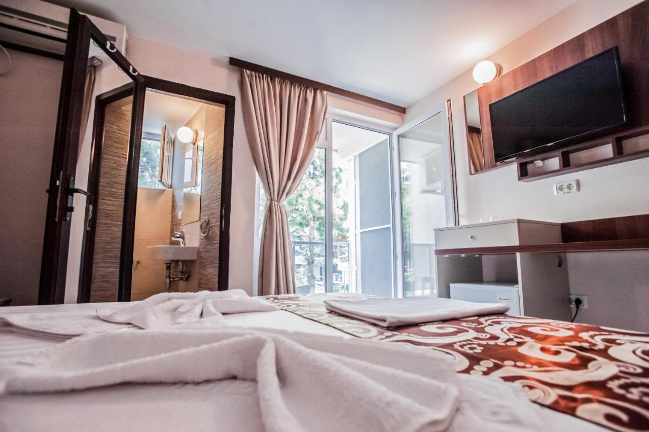 Jijo'S Hotel Mamaia Eksteriør billede