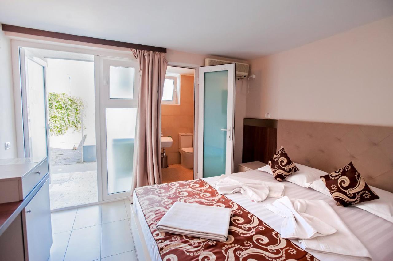 Jijo'S Hotel Mamaia Eksteriør billede
