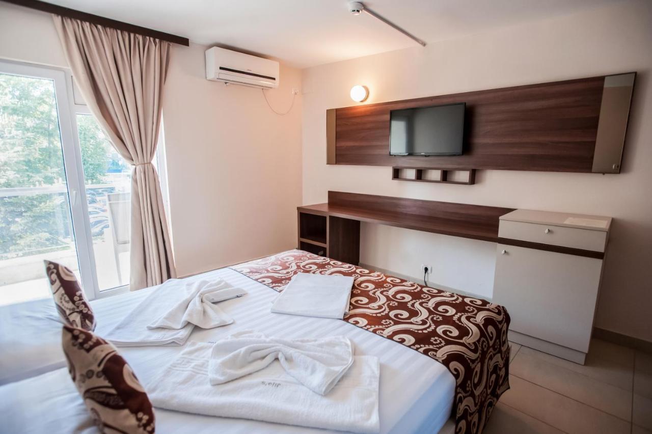 Jijo'S Hotel Mamaia Eksteriør billede