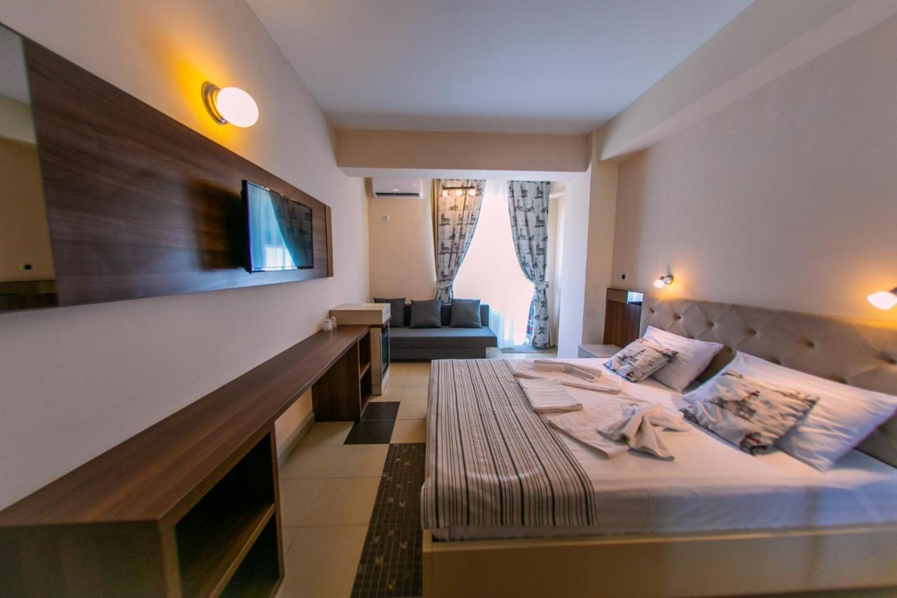 Jijo'S Hotel Mamaia Eksteriør billede