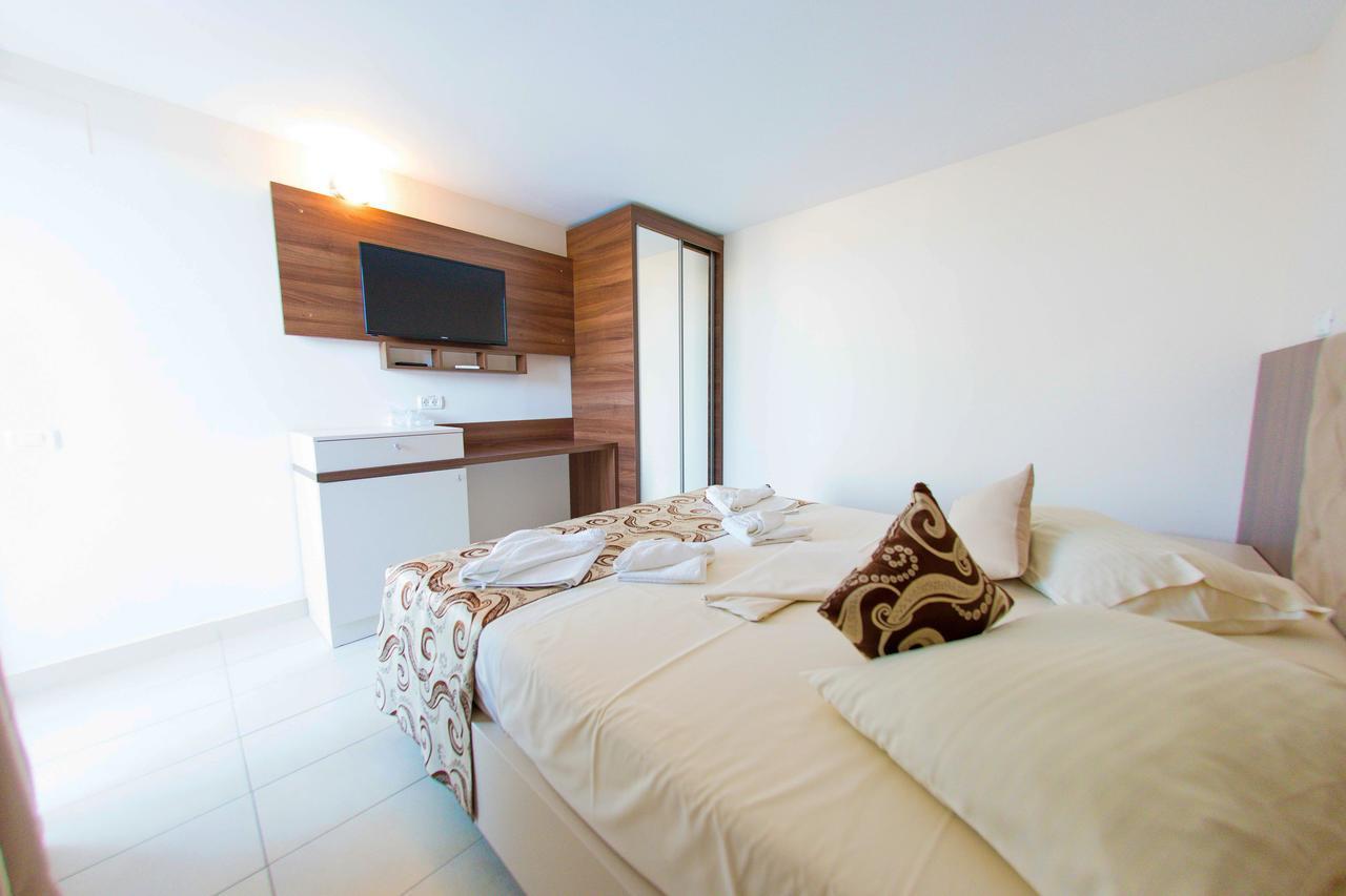 Jijo'S Hotel Mamaia Eksteriør billede